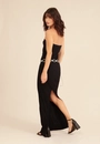 Vestido Longo Em Ribana Decote Reto Fenda Costa