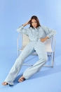 Calça Jeans Reta Com Strass Azul Claro