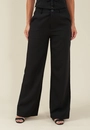 Calça Wide Leg Com Bolso Faca Em Alfaiataria