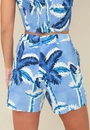 Short Com Prega Em Linho Estampa Coqueiro