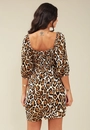 Vestido Curto Em Viscose Manga Bufante Estampa Onça