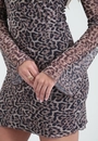 Vestido Curto Manga Longa Em Tule Animal Print