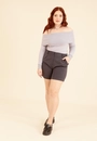 Short Em Alfaiataria Com Pregas E Bolso Faca