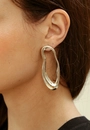 Brinco Oval Organico Grande