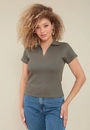 Blusa Polo Em Malha Canelada Manga Curta