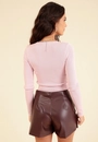 Short Saia Em Pu Recorte Frontal