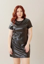 Vestido Curto Em PU Com Recortes
