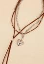 Choker Em Camurça Com Pingente Em Metal