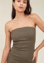 Vestido Midi Ribana Decote Reto Com Fenda