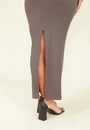 Vestido Midi Ribana Decote Reto Com Fenda