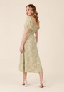 Vestido Midi Em Viscose Liberty Garden Manga Curta Com Fenda
