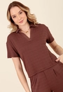 Blusa Em Malha Texturizada Gola Polo