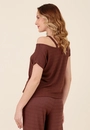 Blusa Em Malha Texturizada Manga Curta Ombro Argola