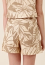 Short Em Linho Bolso Folhagem Neutra