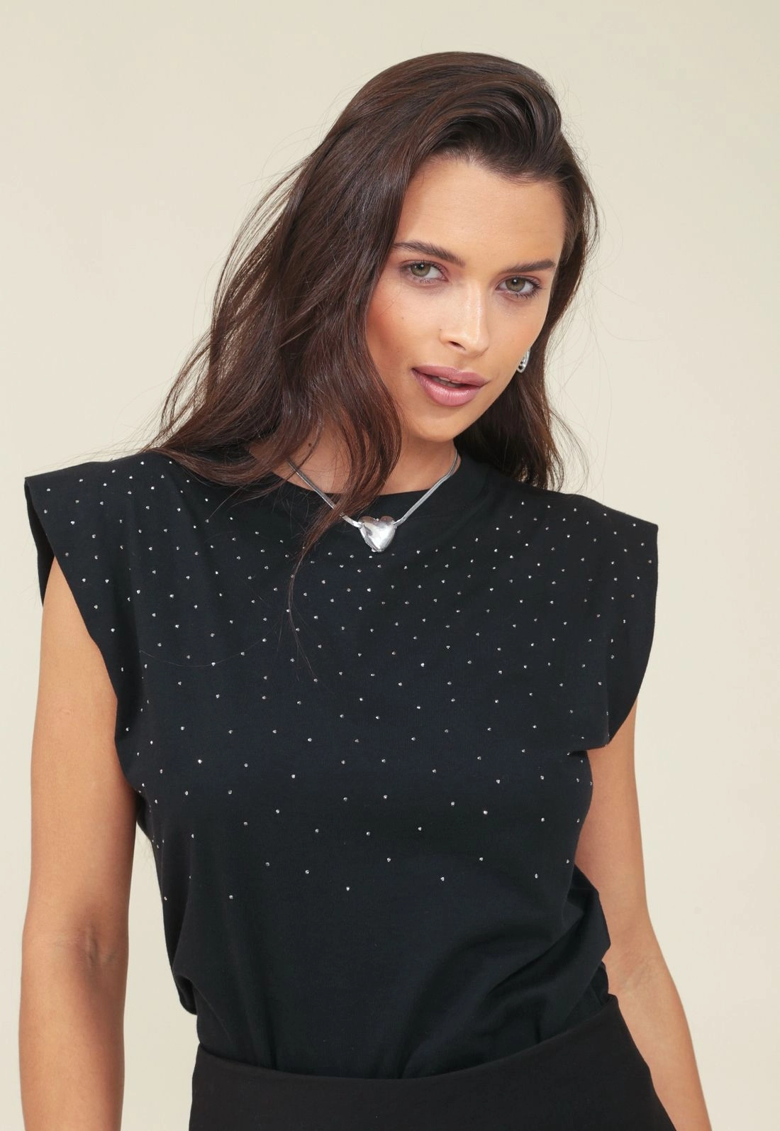 Blusa Muscle Tee Com Hot Fix Em Meia Malha