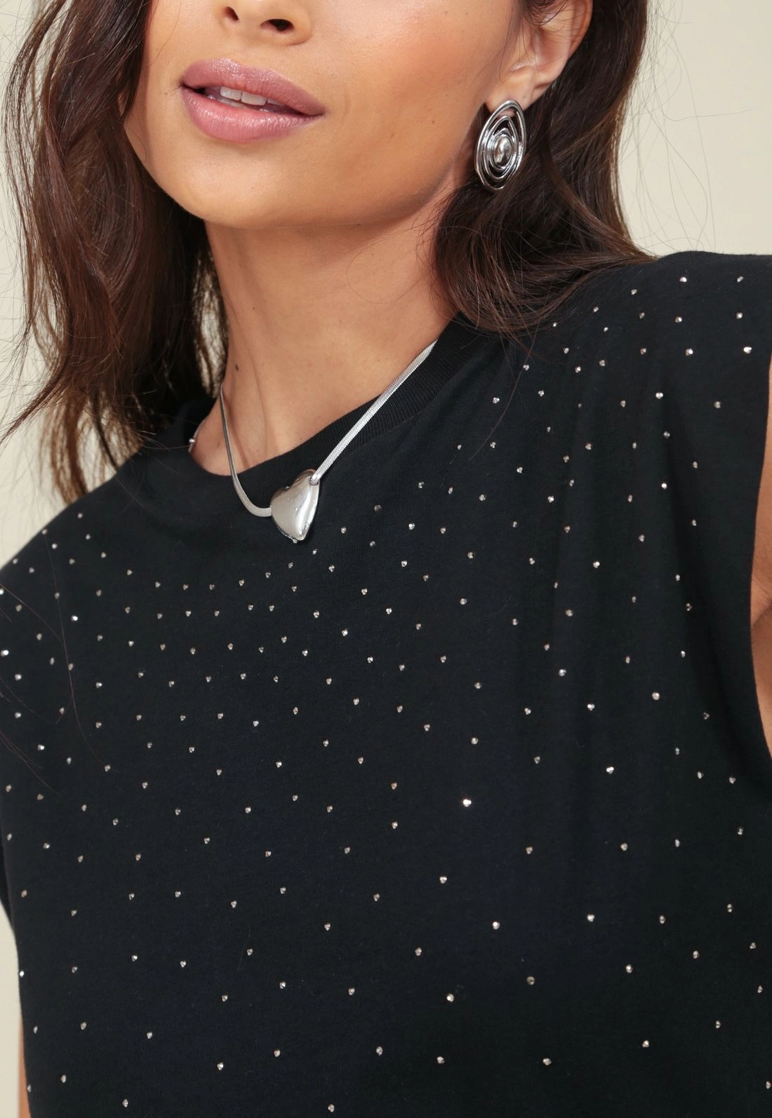 Blusa Muscle Tee Com Hot Fix Em Meia Malha