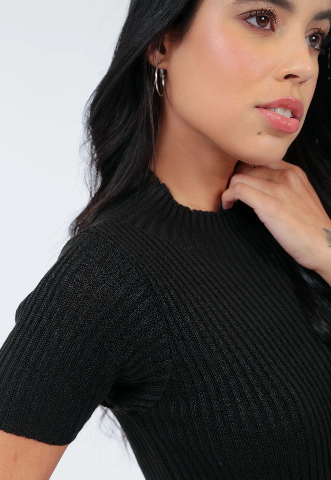 Blusa Tricô Manga Curta Gola Alta Basica