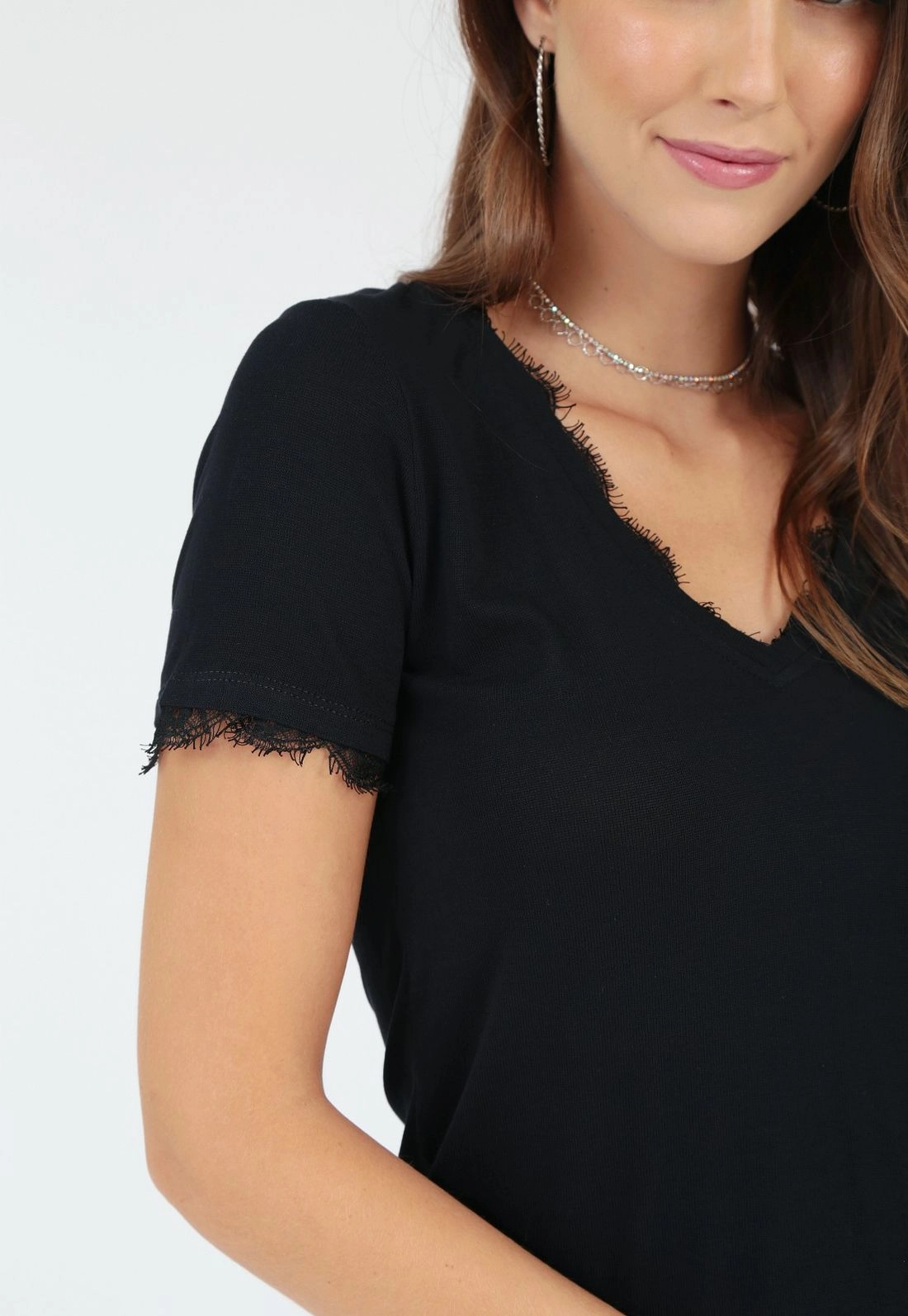 Blusa Tricô Decote V Renda
