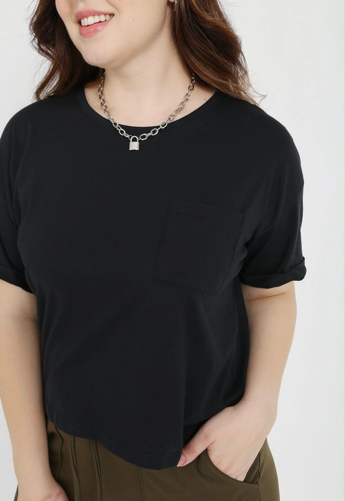 Blusa T-Shirt Manga Curta Bolso