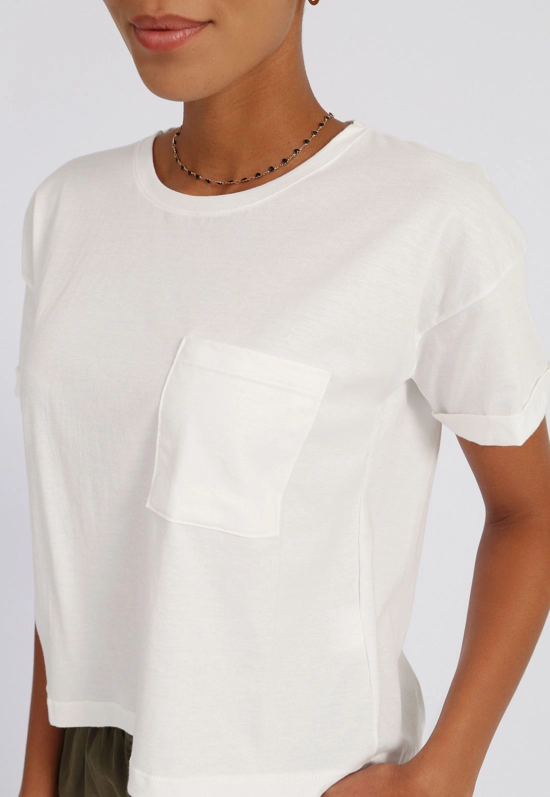 Blusa T-Shirt Manga Curta Bolso