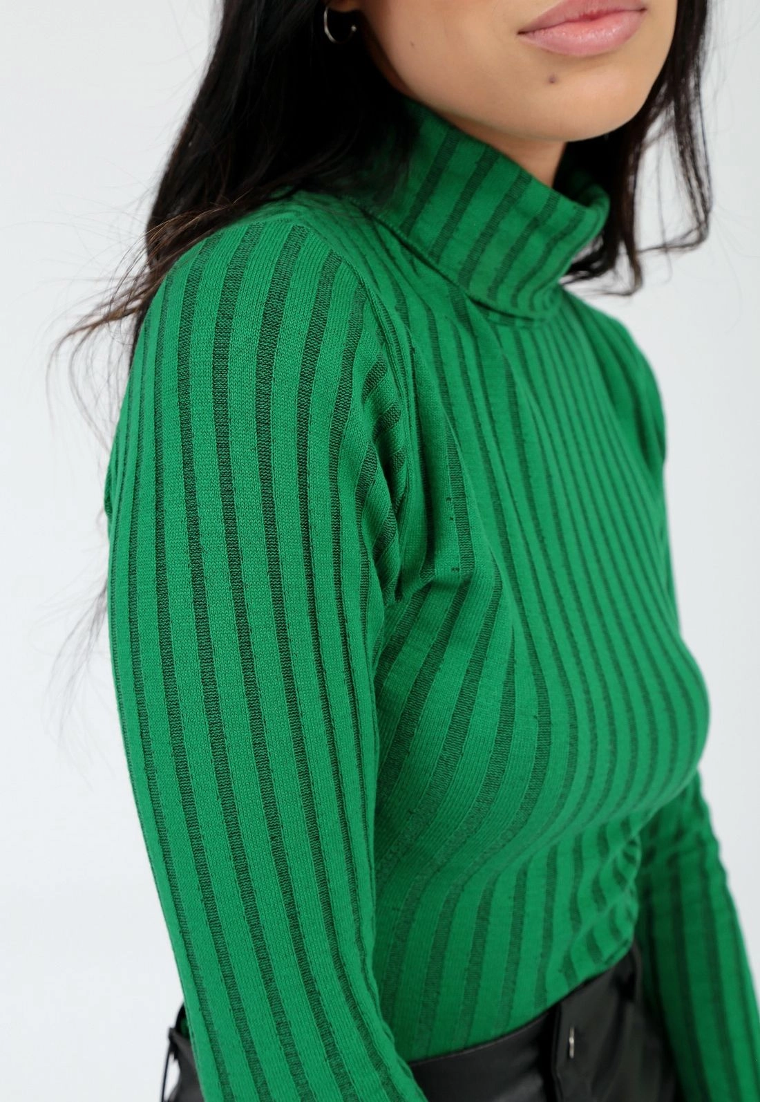 Blusa Tricô Canelado Gola Alta