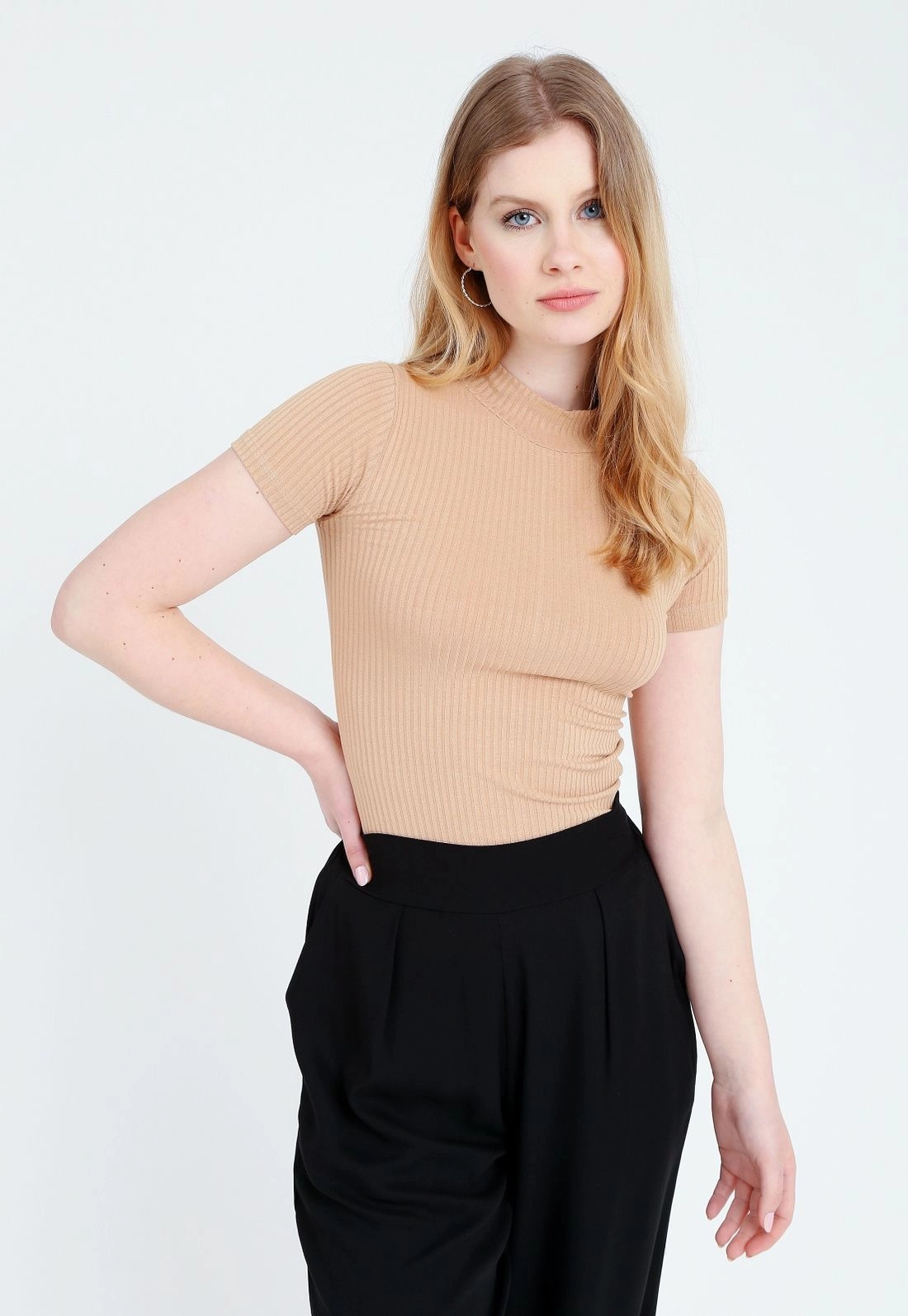 Blusa Ribana Manga Curta Gola Alta