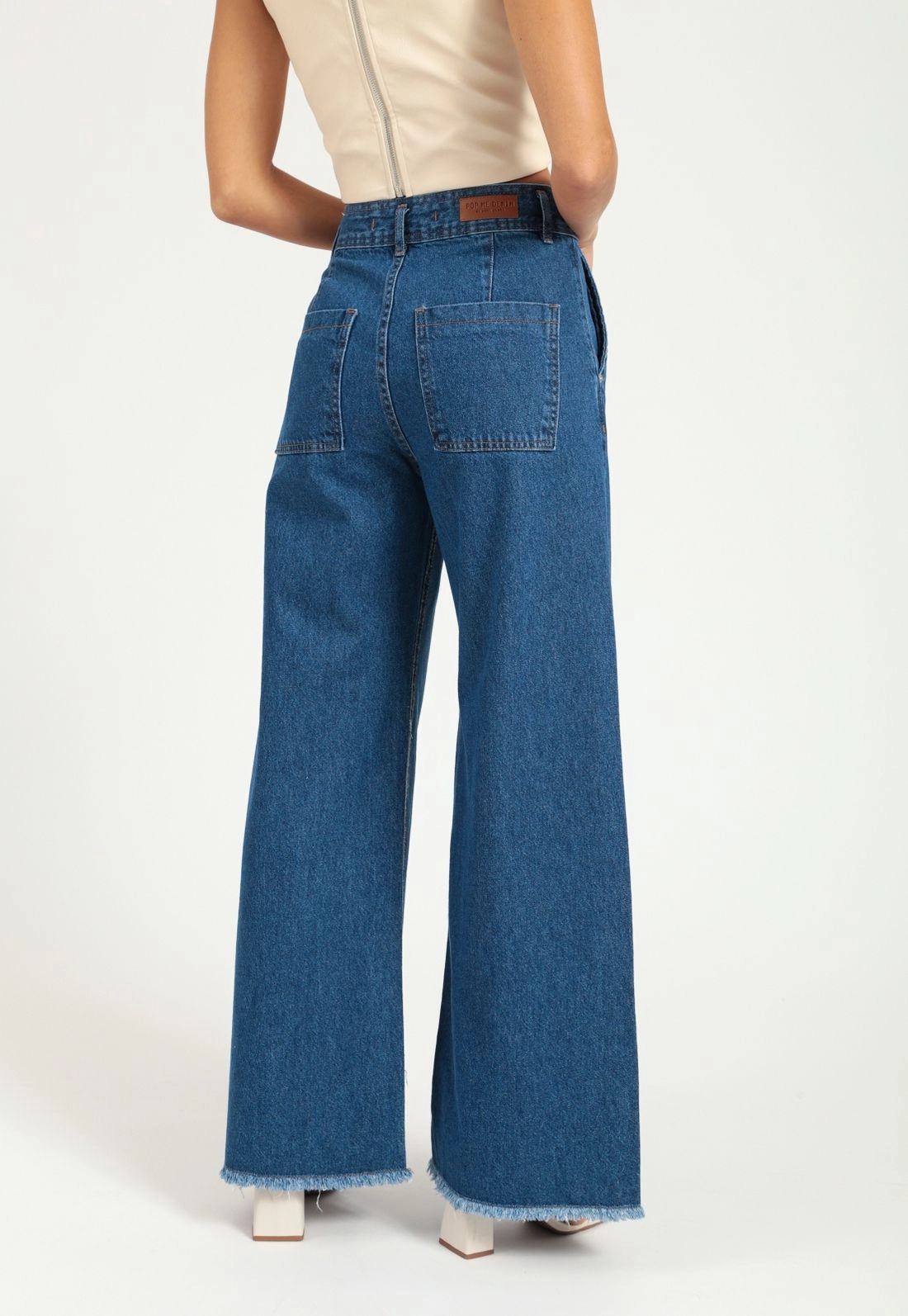 Calca Jeans Wide Leg Barra Desfiada Azul Medio
