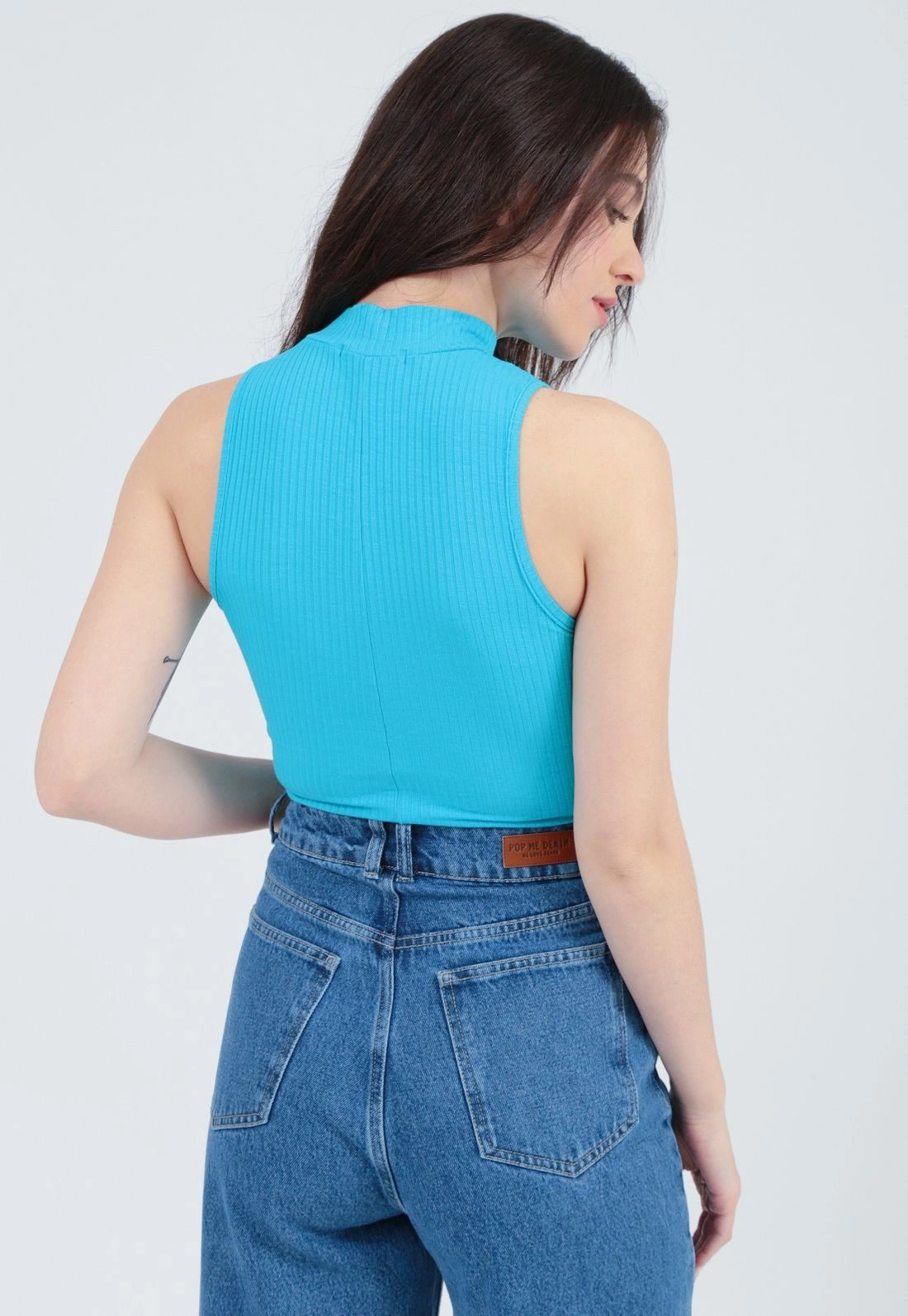 Blusa Ribana Sem Manga Gola Alta