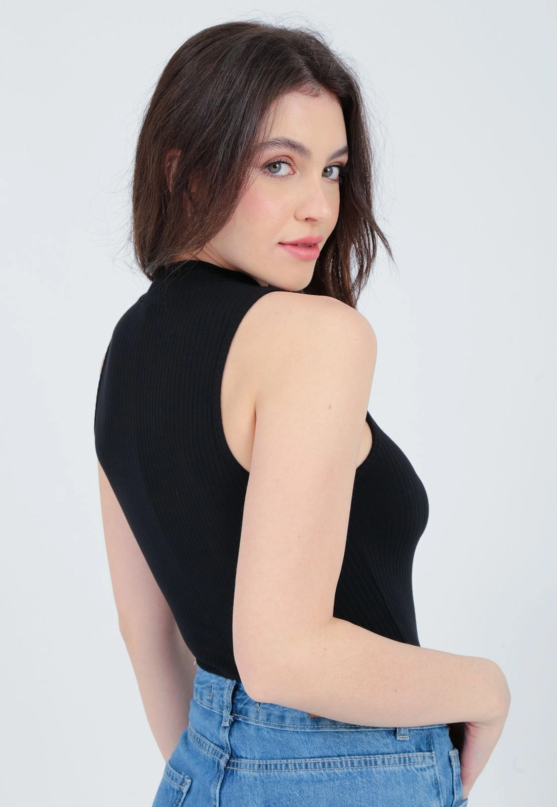 Blusa Ribana Sem Manga Gola Alta