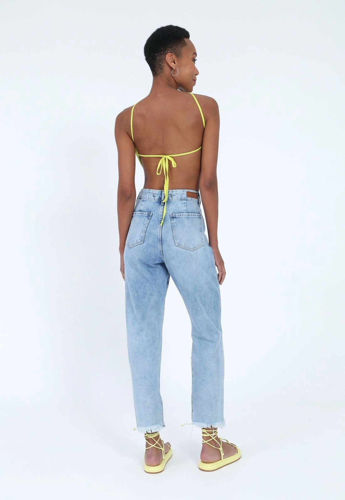 Calça Jeans Mom Abertura Lateral