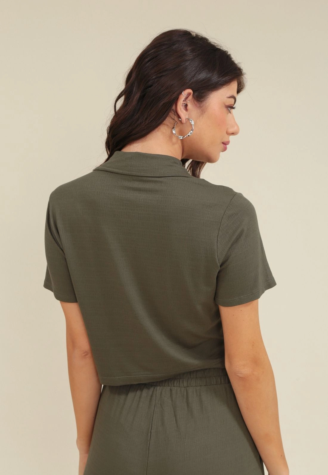 Camisa Malha Texturizada Manga Curta Bolso
