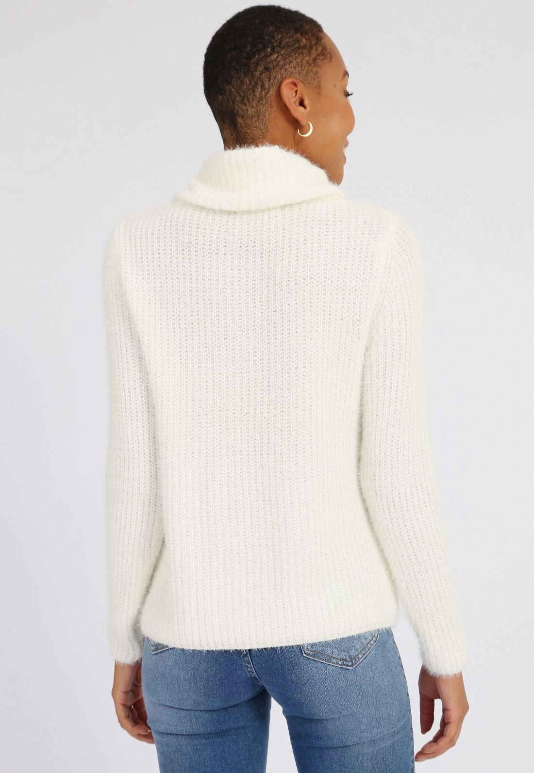Blusa Tricô Pelinho Gola Alta