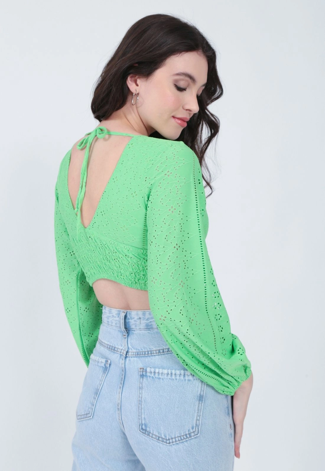 Cropped Lasie Manga Longa Argola Busto