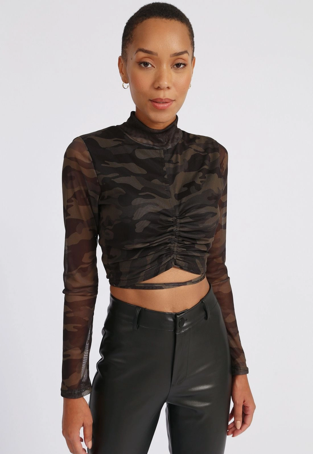 Blusa Cropped Tule Puxador Camuflado