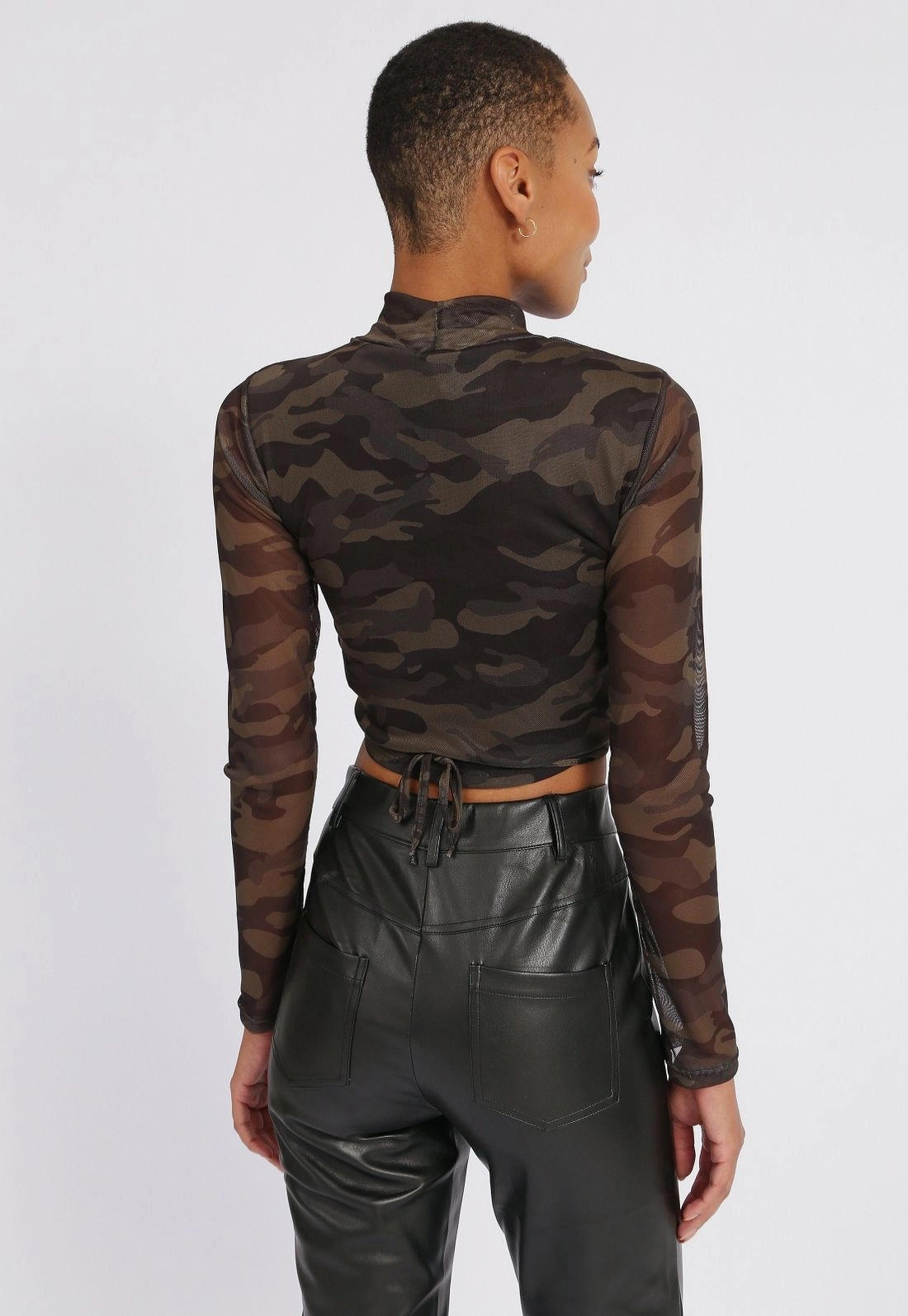 Blusa Cropped Tule Puxador Camuflado
