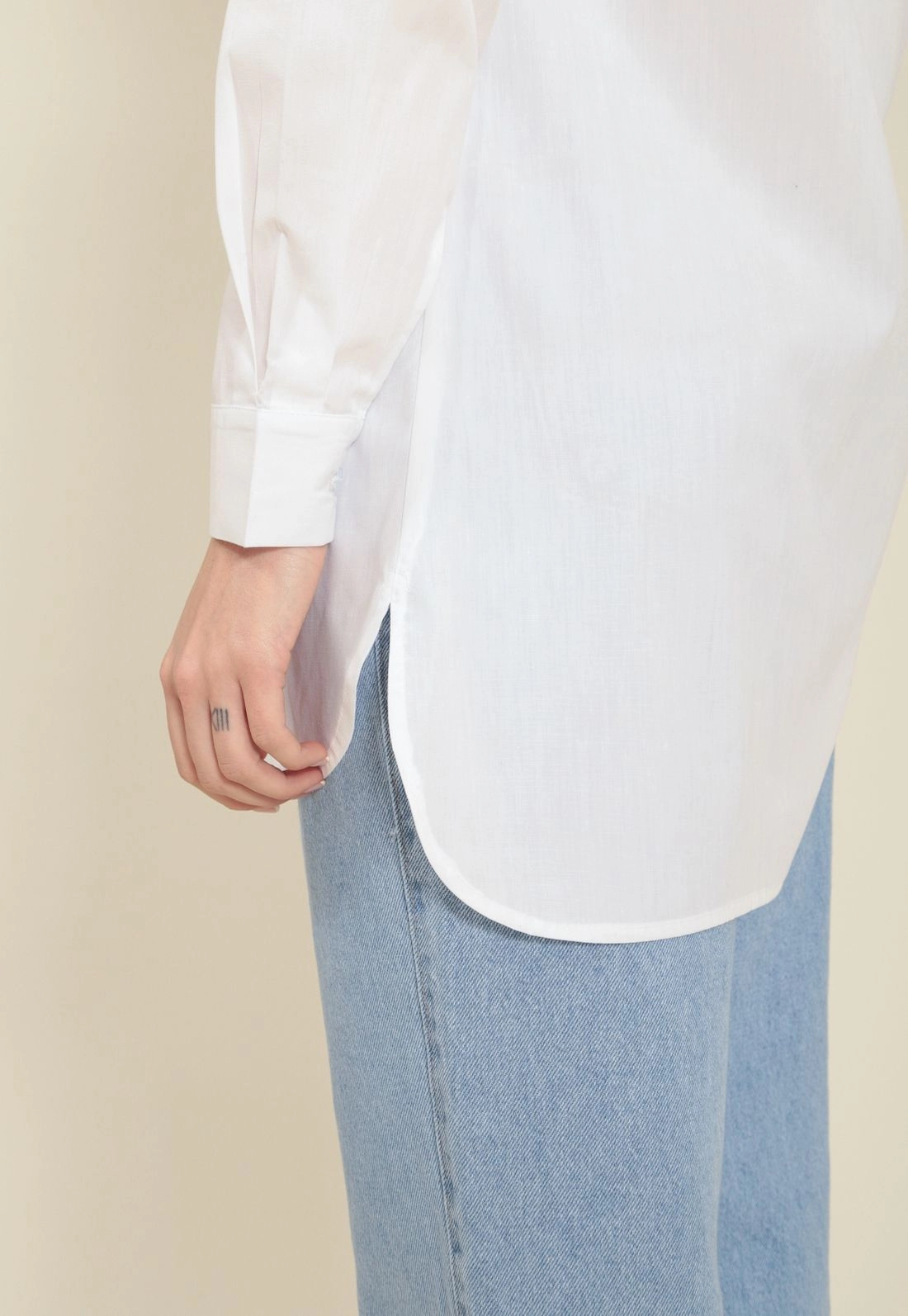 Camisa Tricoline Manga Longa Alongada