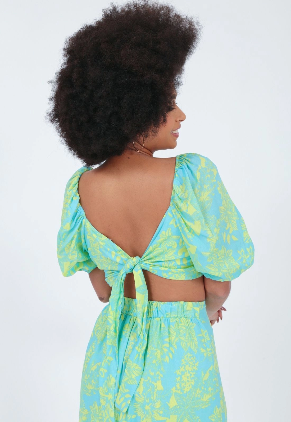 Cropped Viscose Estampado Decote Torcido