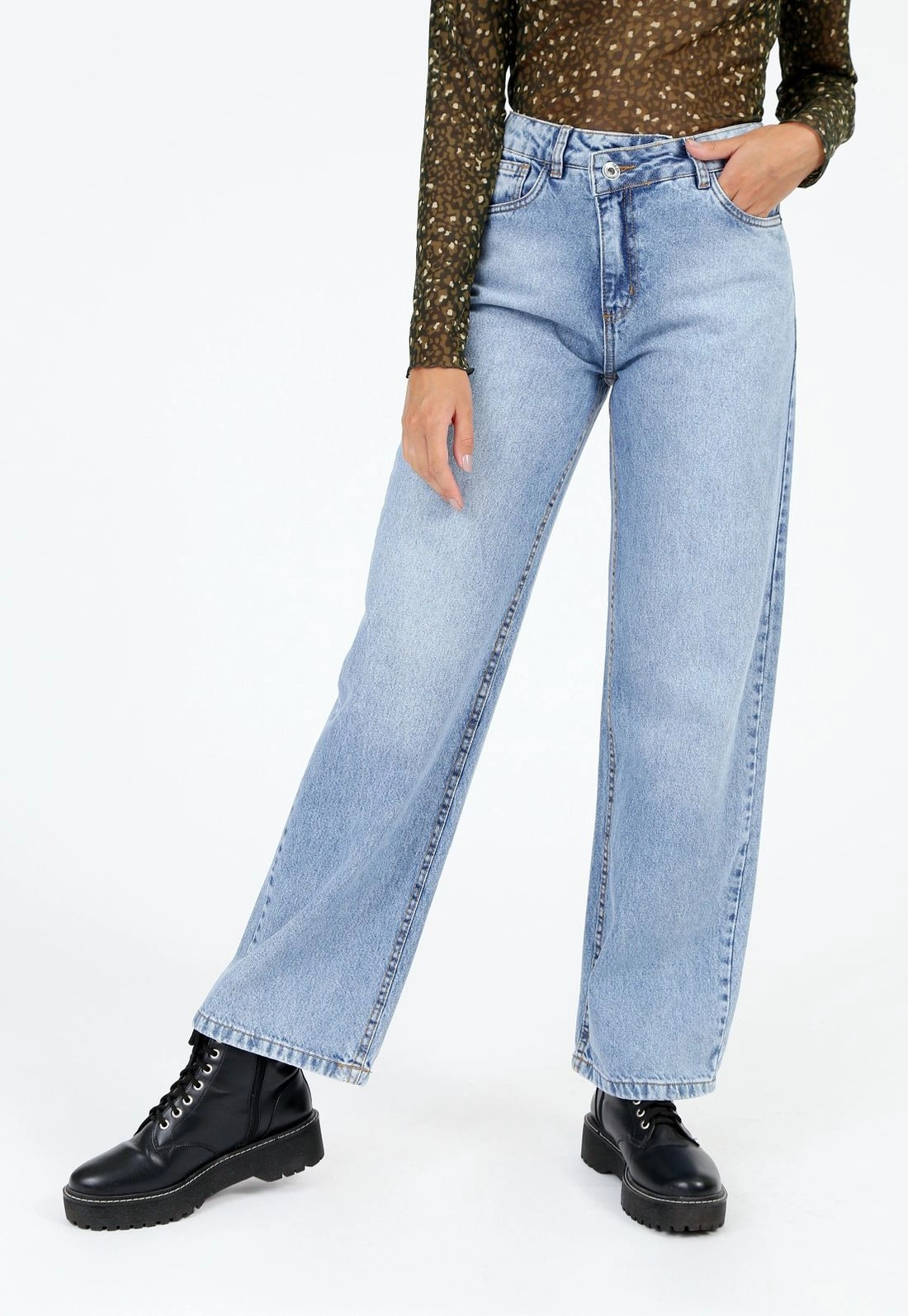 Calça Jeans Wide Leg Cós Deslocado