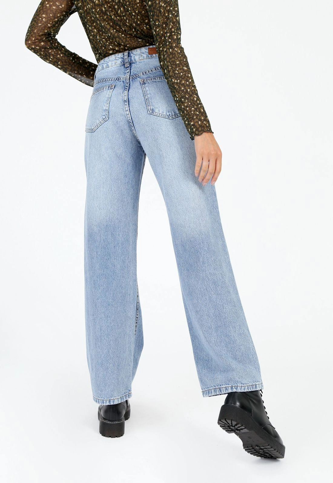 Calça Jeans Wide Leg Cós Deslocado