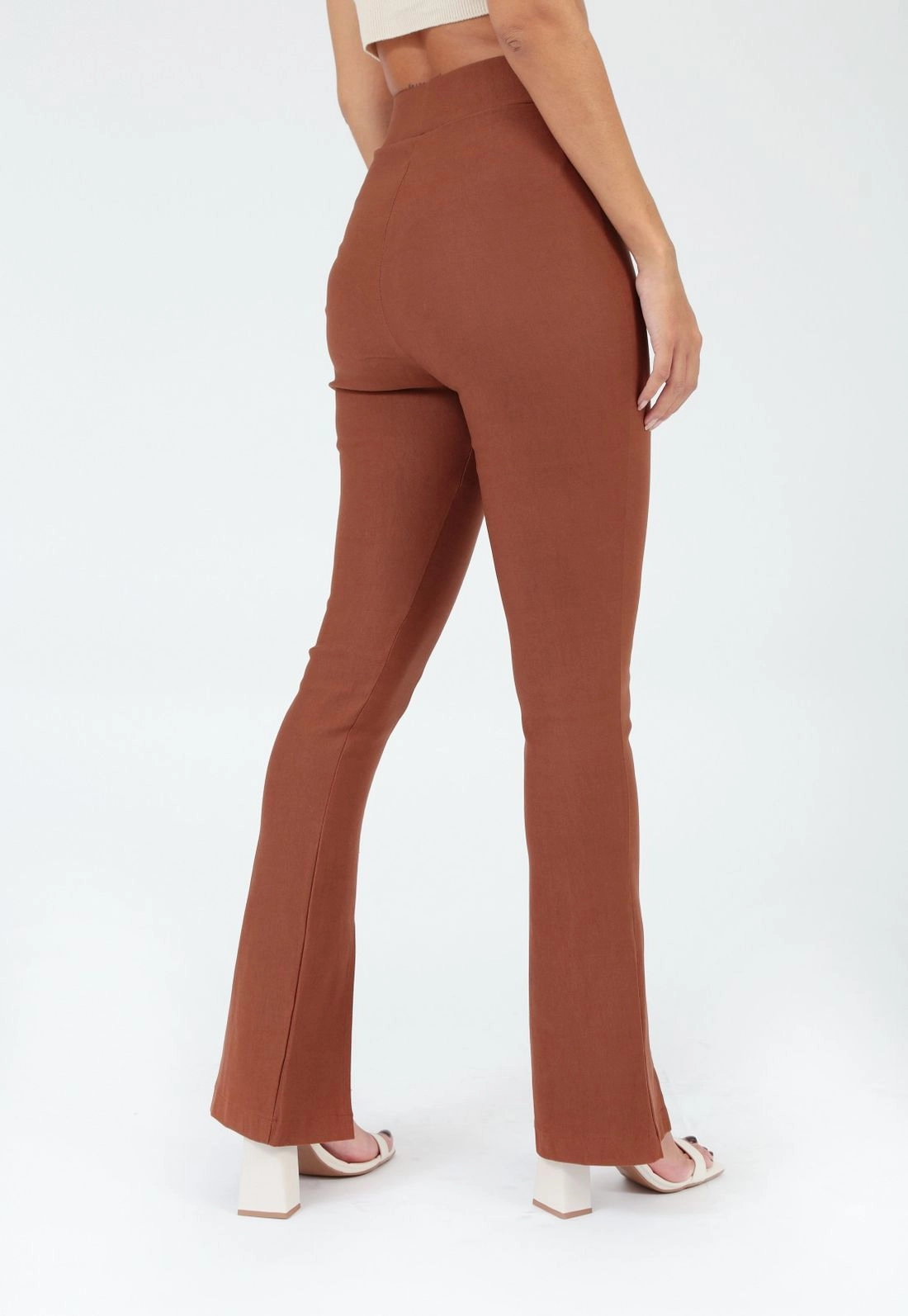 Calça Bengaline Reta Abertura Frontal