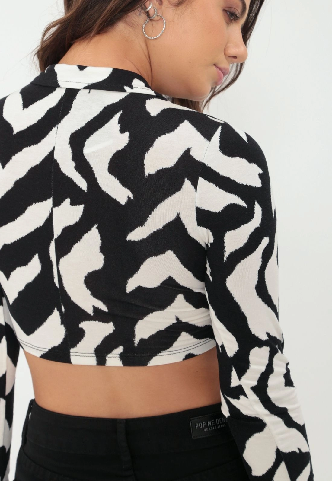 Cropped Em Viscolycra Gola Manga Longa