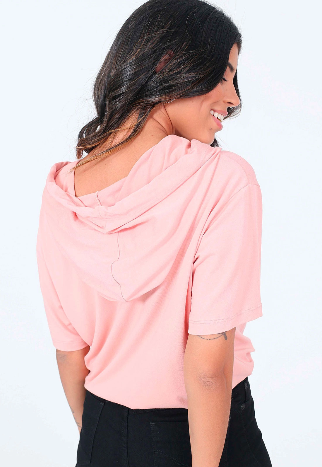 Blusa Manga Curta Capuz Friday