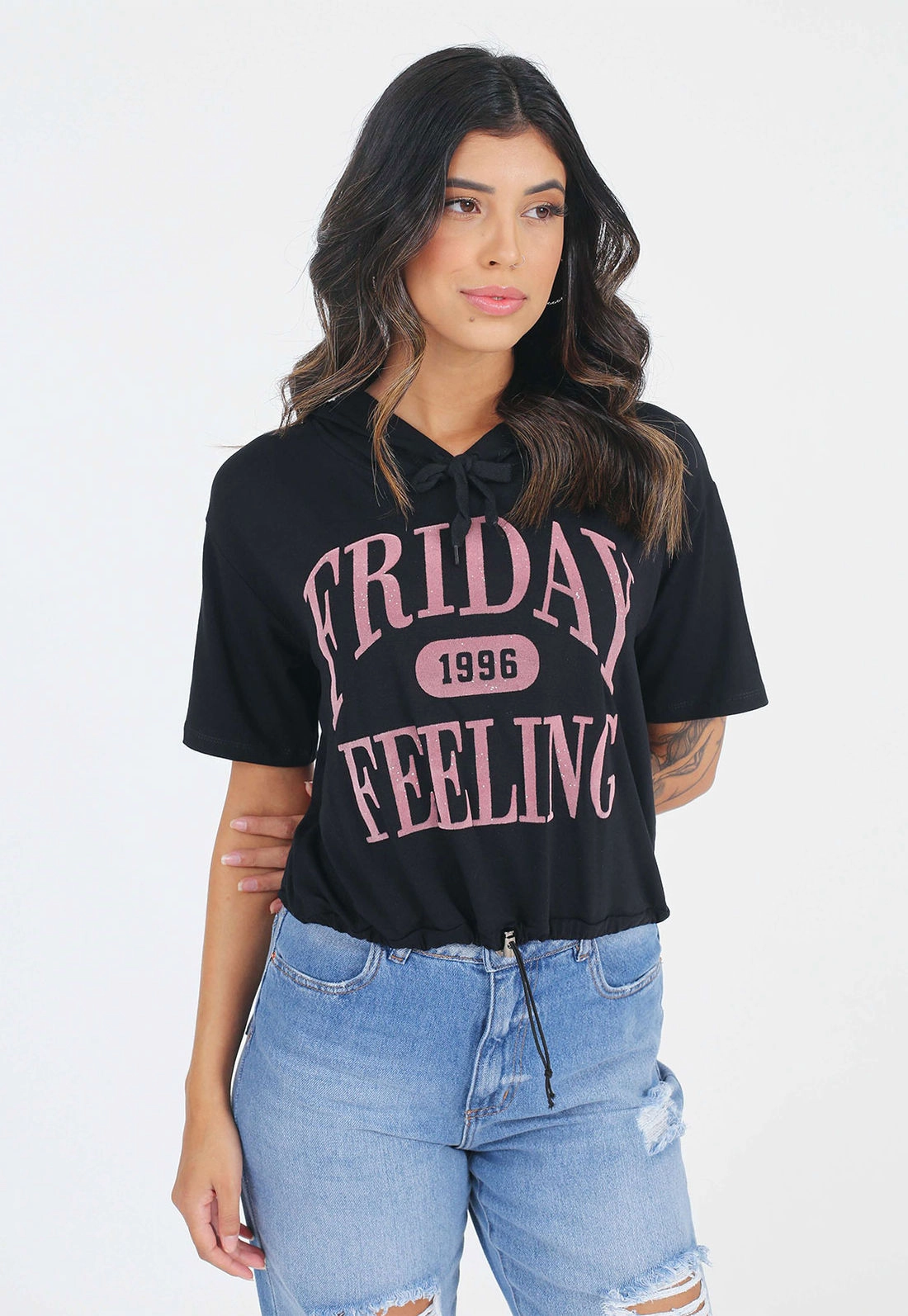 Blusa Manga Curta Capuz Friday