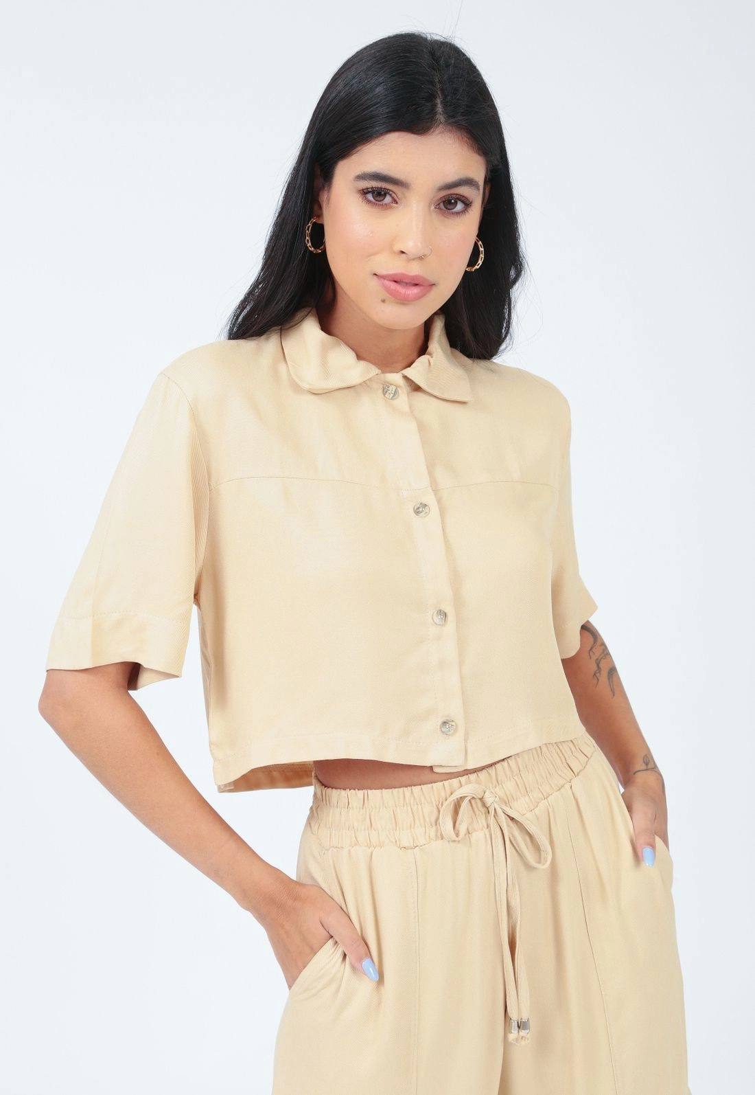 Camisa Cropped Manga Curta Lisa