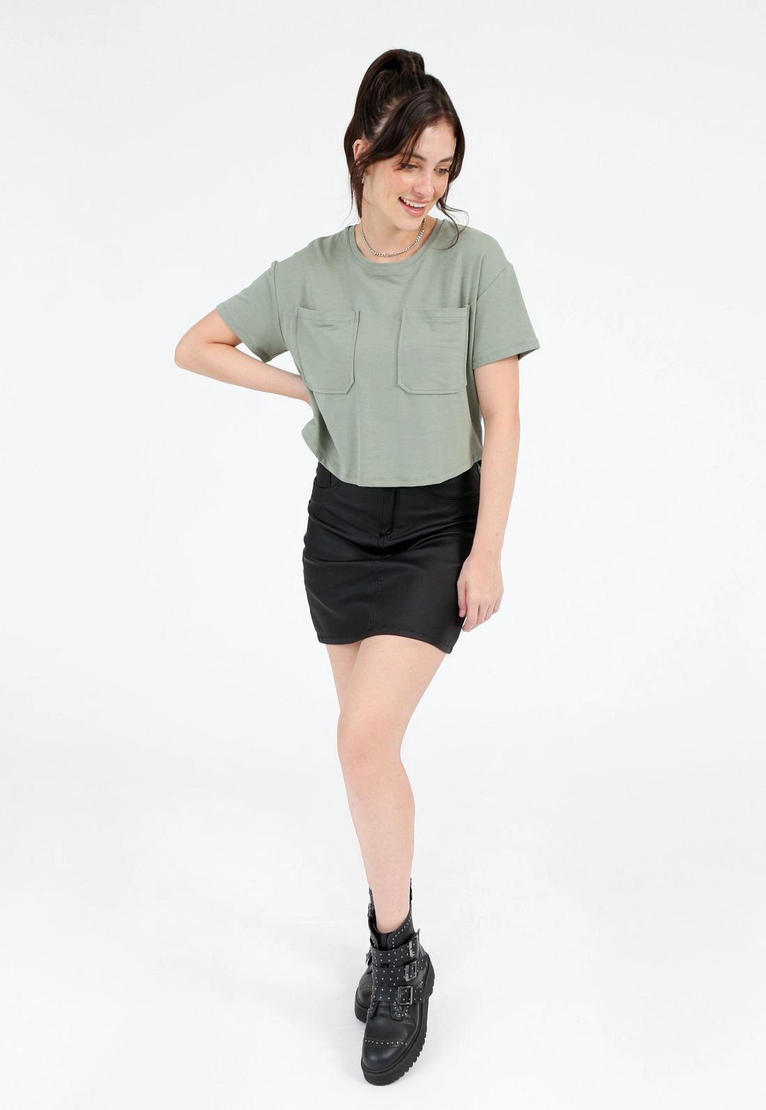 Blusa Moletinho Manga Curta Bolso