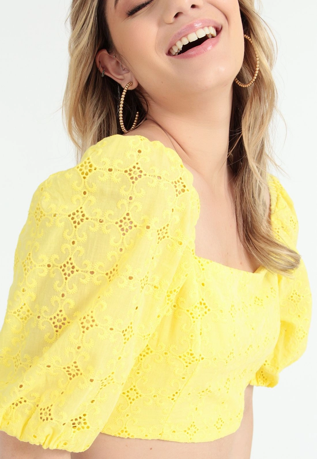 Blusa Cropped Laise Bufante