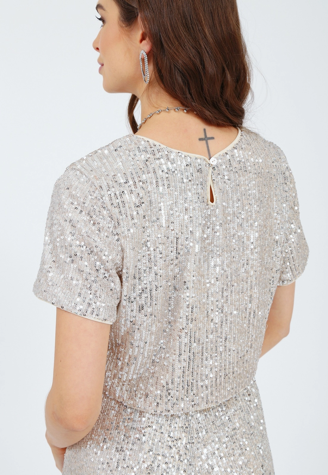 Blusa Paete Manga Curta Abertura
