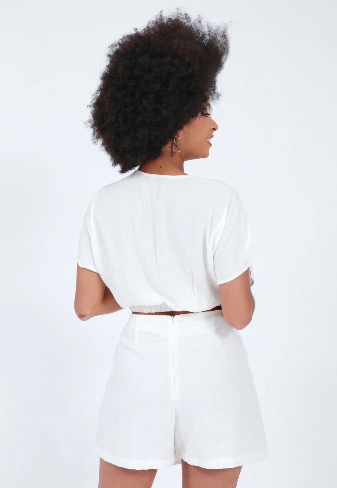 Shorts Saia Linho Botão Lateral