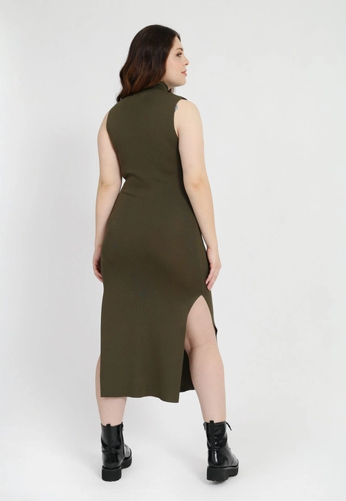 Vestido Tricô Sem Manga Gola Alta