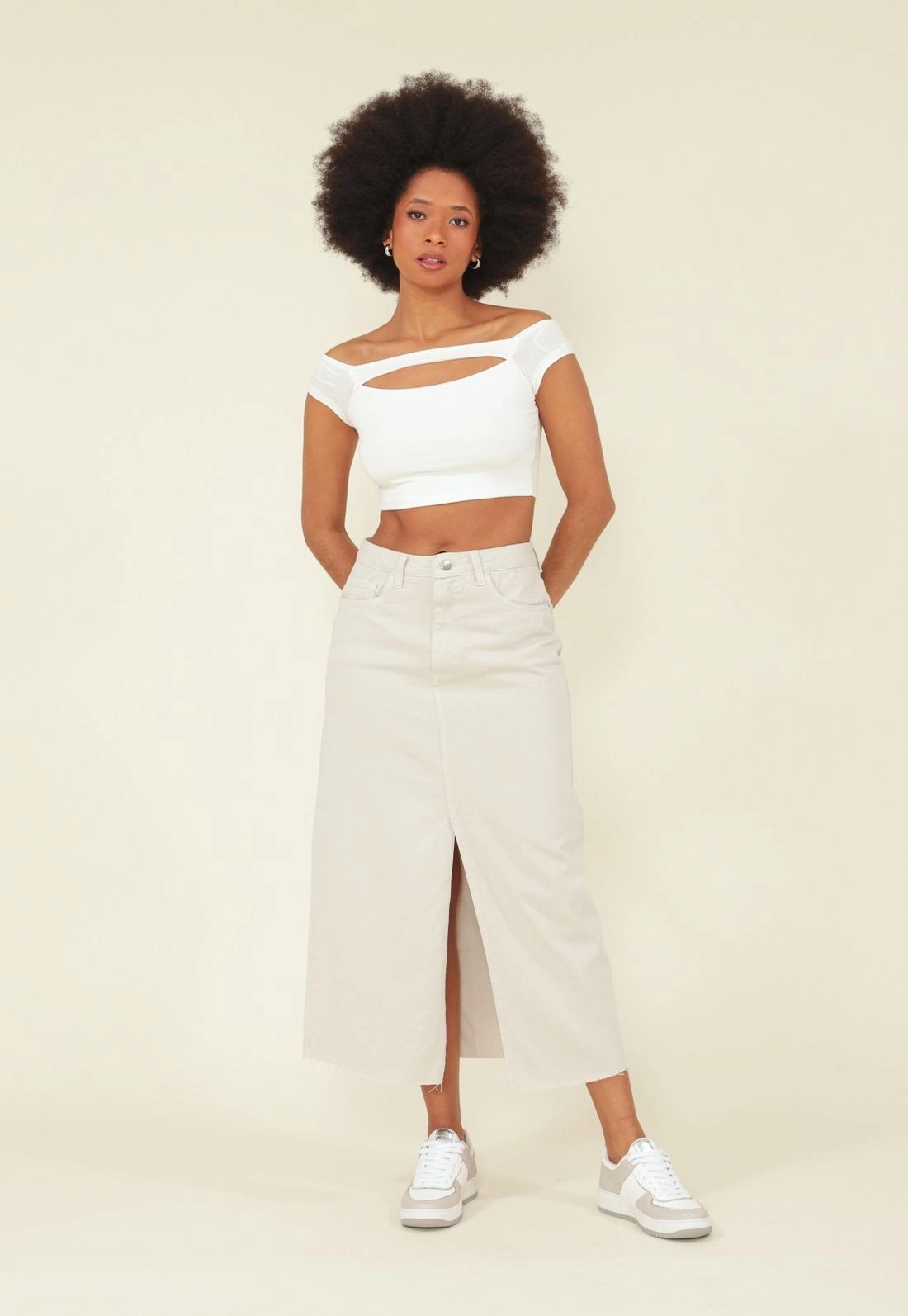 Saia Midi Jeans Fenda Frontal Off White